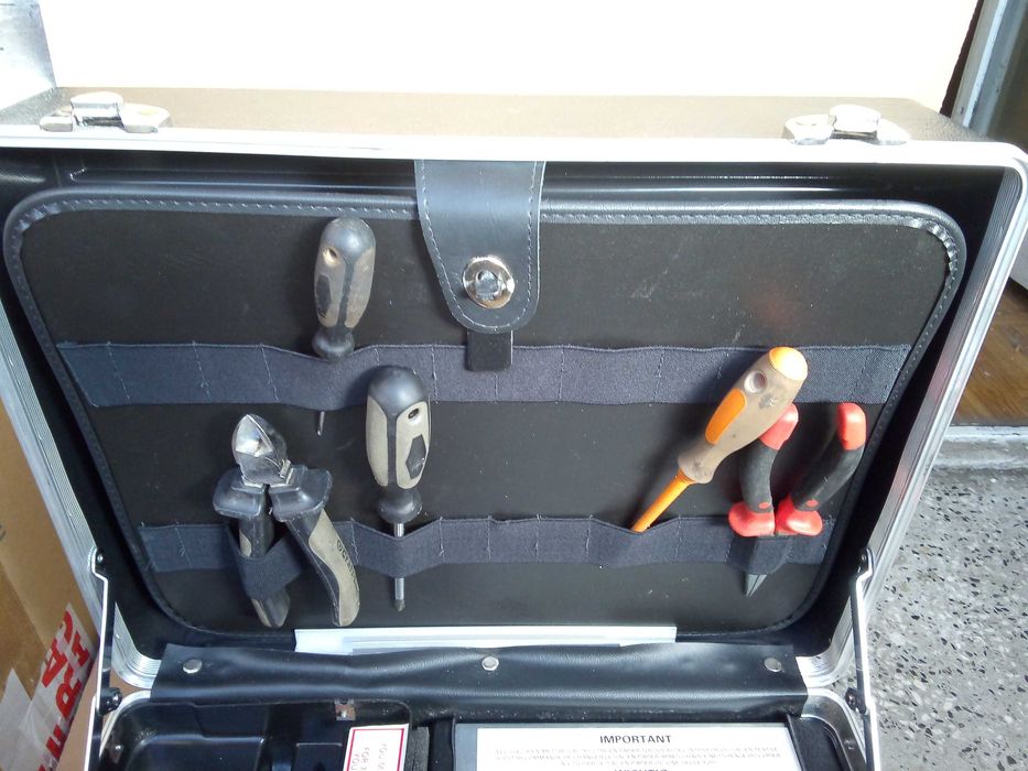 прахосмукачка / куфар  за сервизни инженери  CONVAC английска