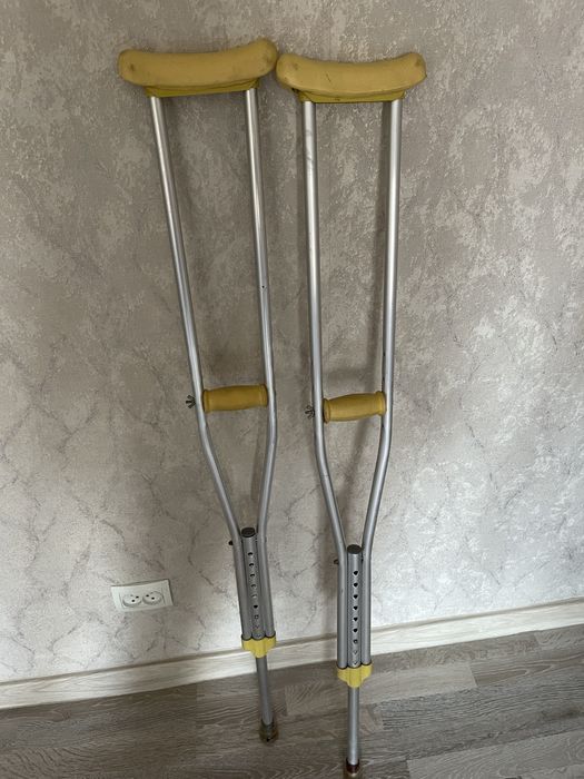 Продается костыли алюминиевые