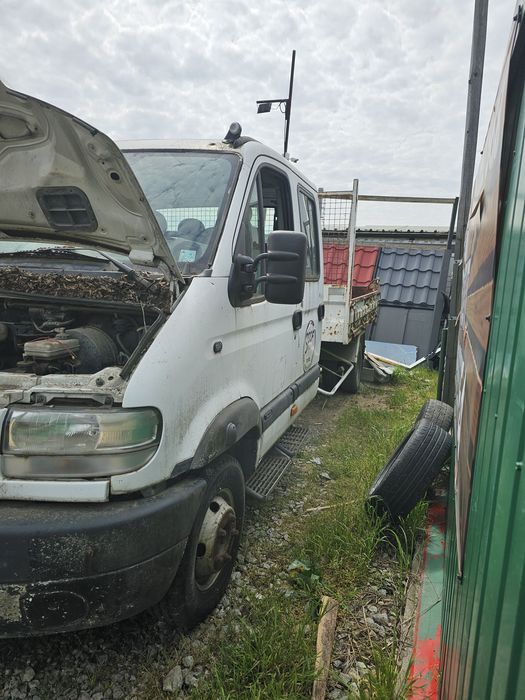 Vand sau dezmembrez renault Mascott  6.5t 2.8 150cp 6 trepte 
Basculabil pe spate de fabrica 
Cauciucuri bune 
Instalație AC
Scaun șofer cu perna aer