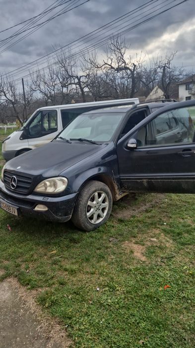 Vând ML 270 an 2002