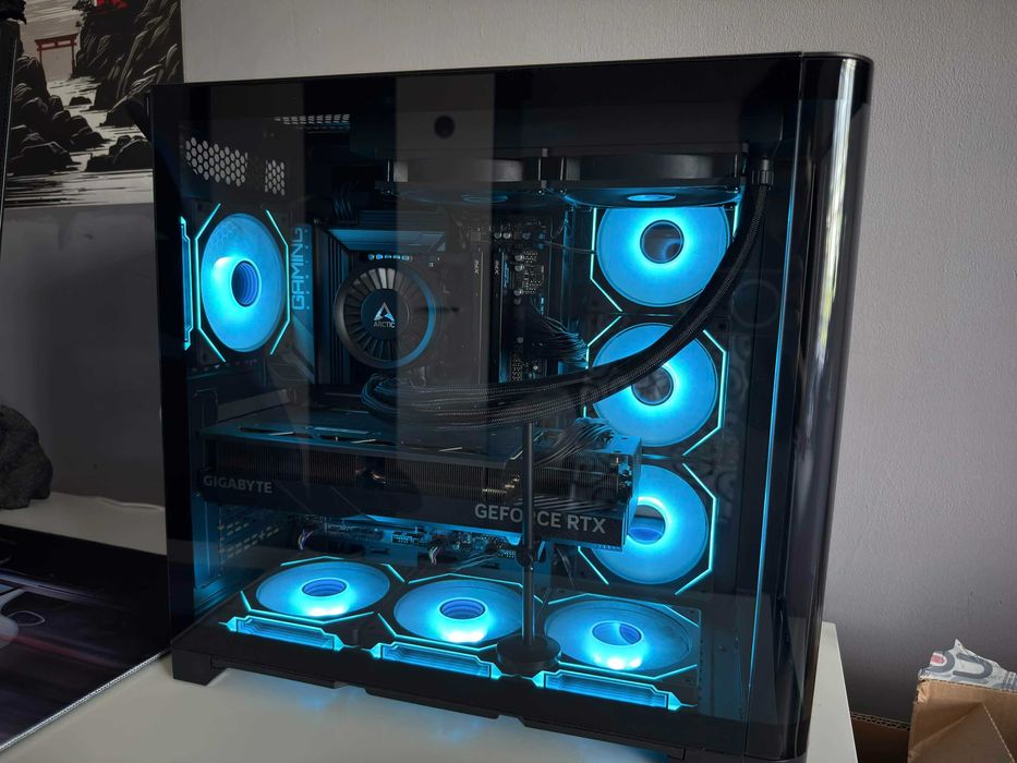 Vând PC Gaming + Monitor 360Hz + Mouse + Tastatură | RTX 4080 SUPER | Ryzen 7 7800X3D | 32GB DDR5