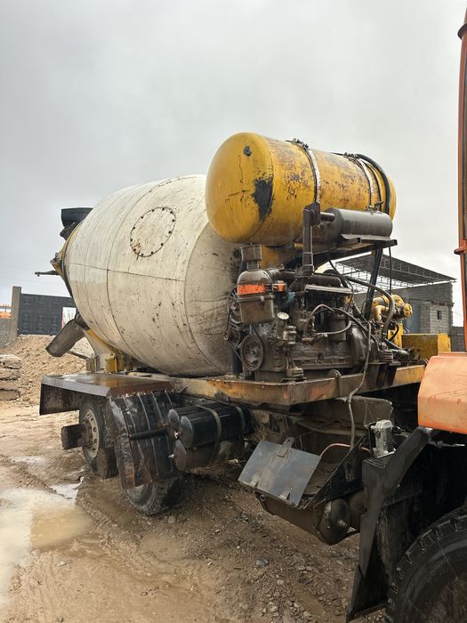 Автобетоносместитель 8 куб