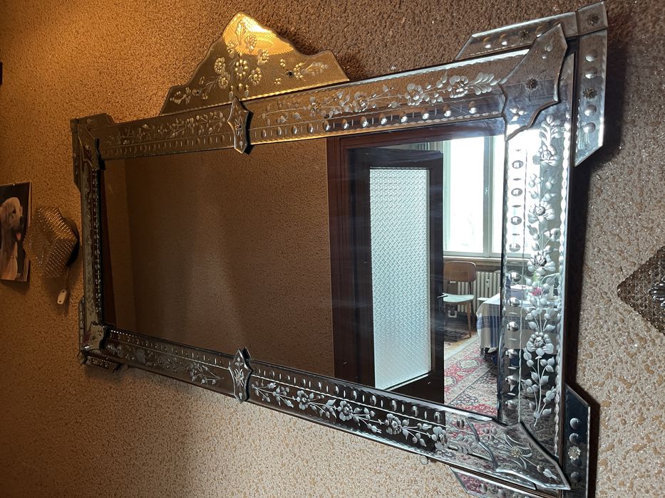 Oglinda stil venetian cristal veche in stare foarte buna