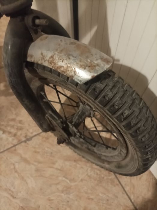 Продаю самокат и велосипед вместе стояла на балконе работает отлично