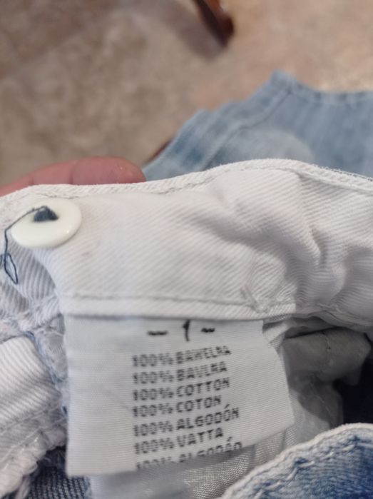 Продам детские джинсы