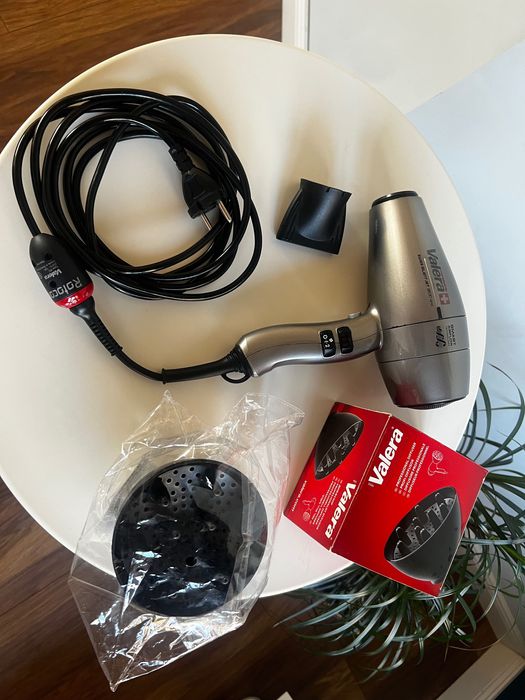 Професионален сешоар Valera