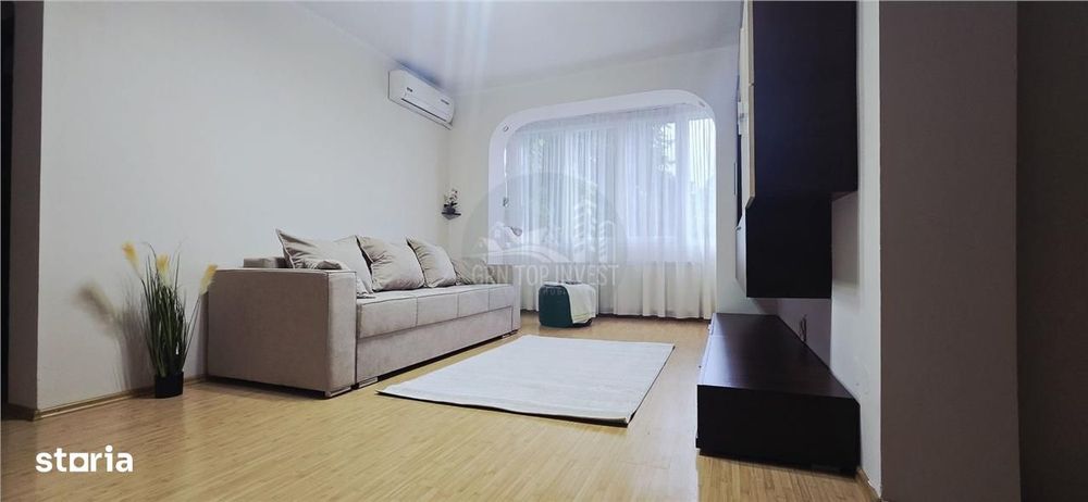 Apartament modern 3 camere zona Centrala