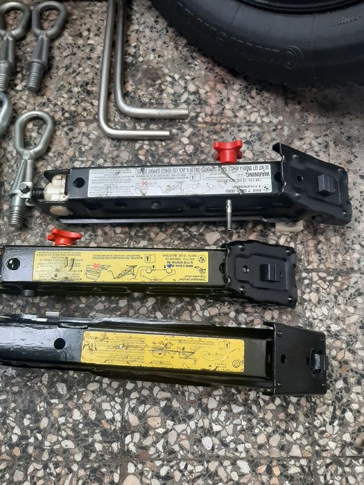 Оргинален крик и ключ  бмв нов