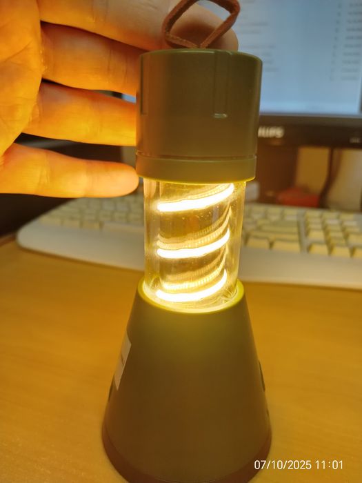 Къмпинг лампа с две светлини