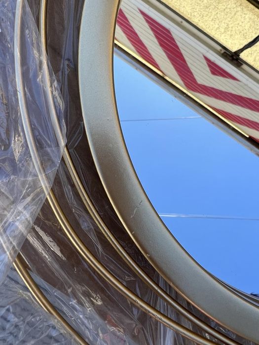 Ново огледало за стена