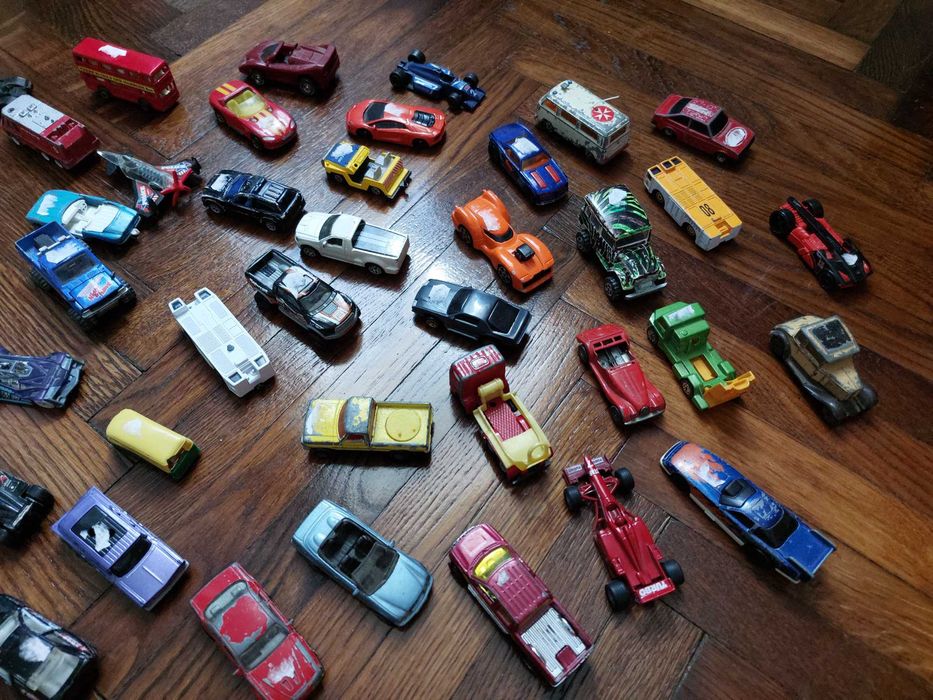 Machete masinute metal Dinky Toys 1940 Matchbox hot wheels Originale!