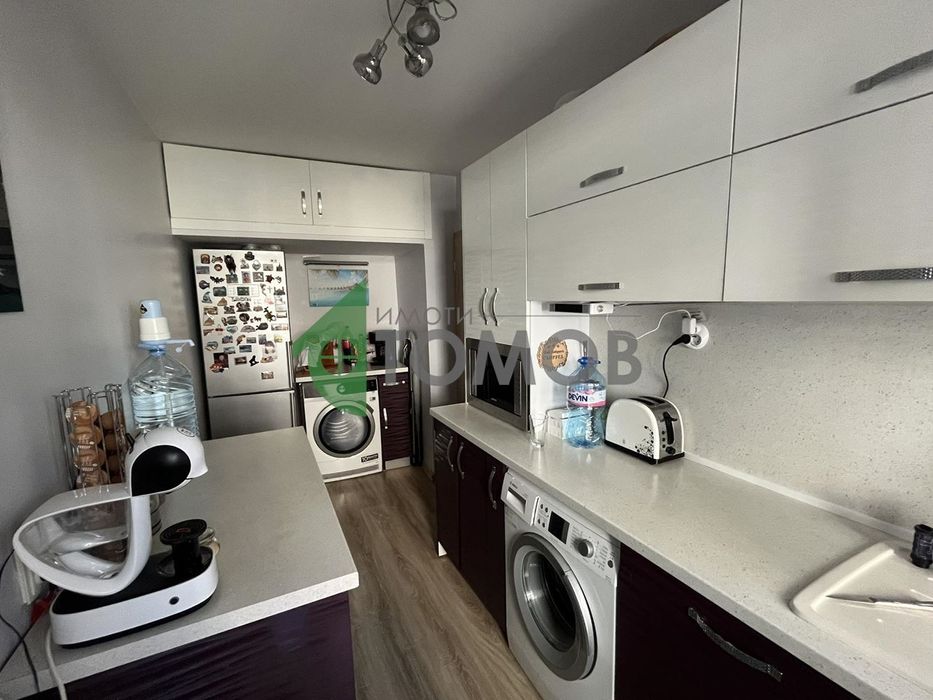 Продава се Тристаен апартамент в Шумен, Математическа гимназия - 103 кв.м за 1283 €/кв.м - Снимка #4