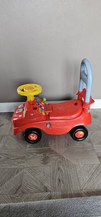 Каталка детская 'Тачки'