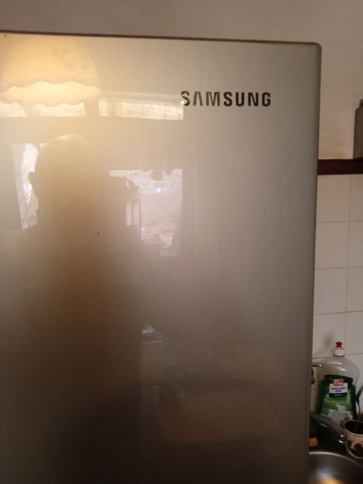 Frigider Samsung