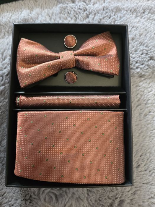 Комплект вратовръзка и папийонка /Мъжки комплект