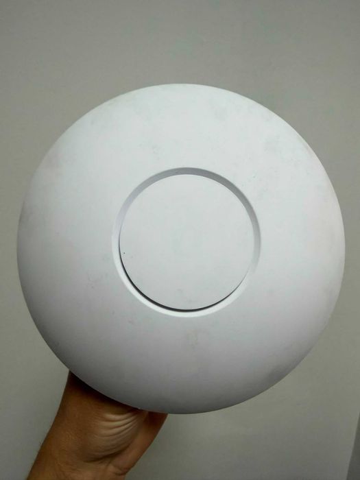Access Point Ubiquiti UniFi AP AC LR (UAP-AC-LR), set 3 bucăți, WiFi profesional dual-band + injectoare PoE incluse