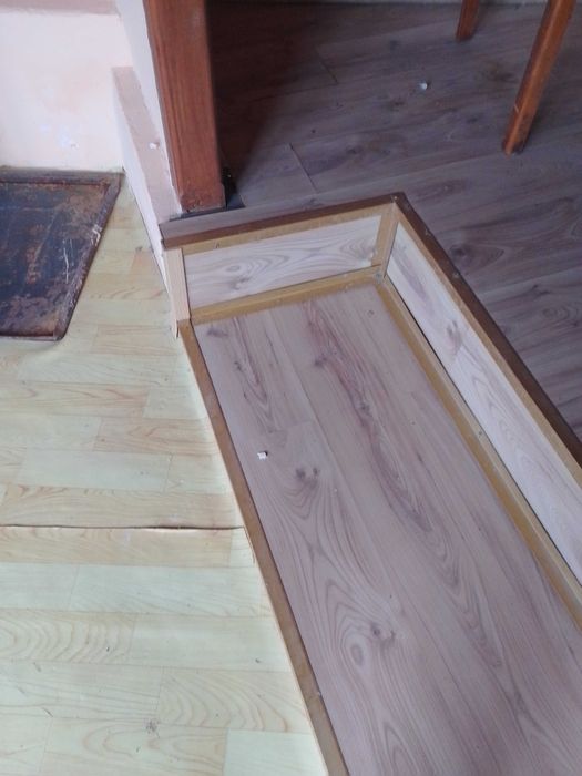 1715-Реновирана 2020 година тухлена на гредоред къща в с. Балкански!