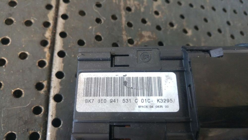Bloc lumini audi a4 b7 8e 8e0941531c