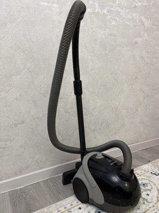 Пылесос с мешком для мусора