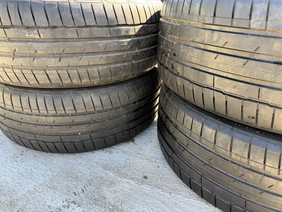 ЛЕТНИ гуми 235/50/20