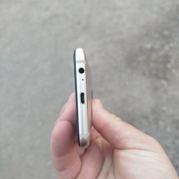 Samsung a6 в хорошем состоянии