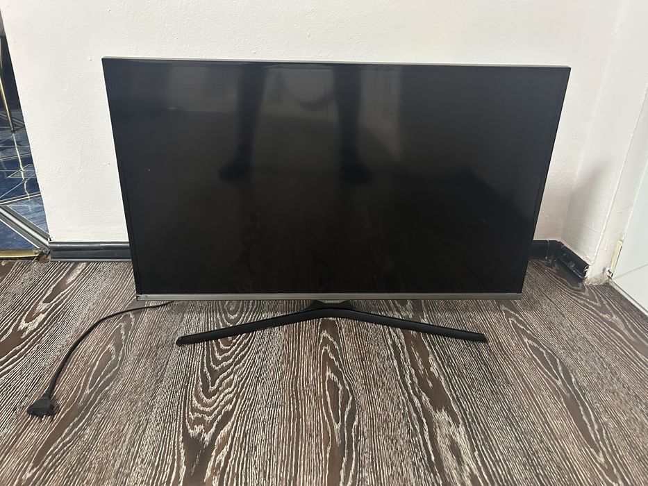 цял гейминг комплект – Samsung TV + PS4 + Logitech G29 + игри
