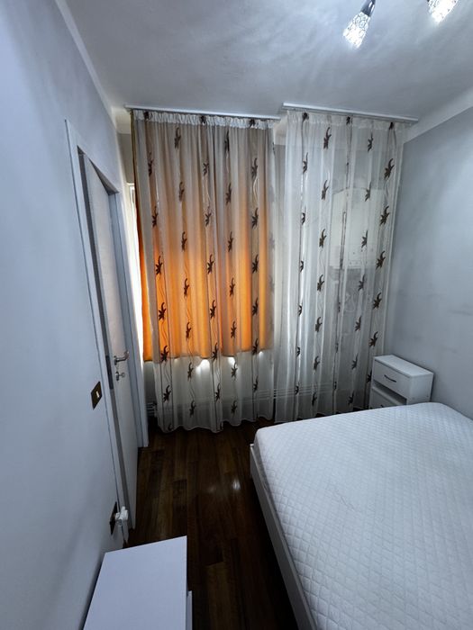 Garsoniera de inchiriat Bacau zona garii Mihai Eminescu25 parter1500 ron