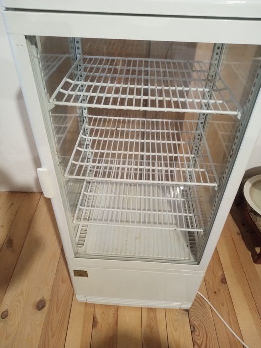 Продавам Хладилна витрина