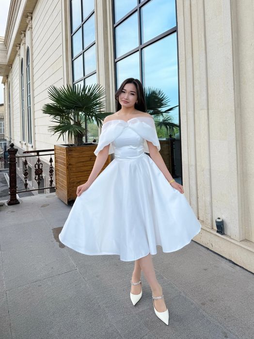 Вечернее платье белый