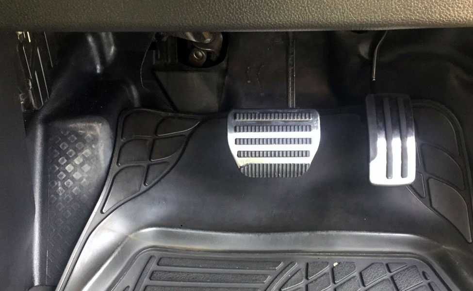 Ornamente INOX pedale - Nissan Qashqai, Juke, Rogue, X-Trail, Patrol