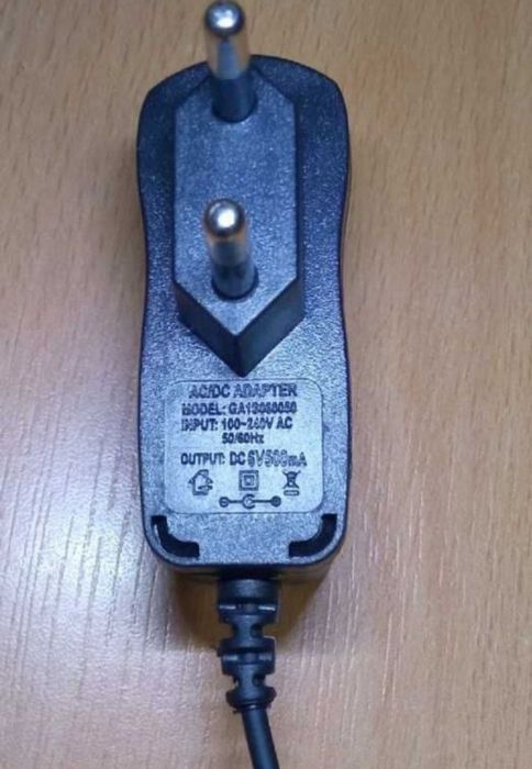 Vând Incarcator 6V 500mA