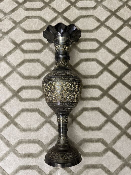 Ваза, каленая бронза