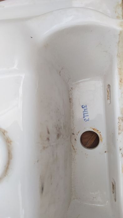 Раковина в отличном состоянии.