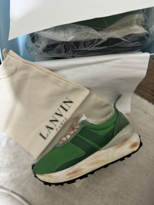 Кроссовки продам