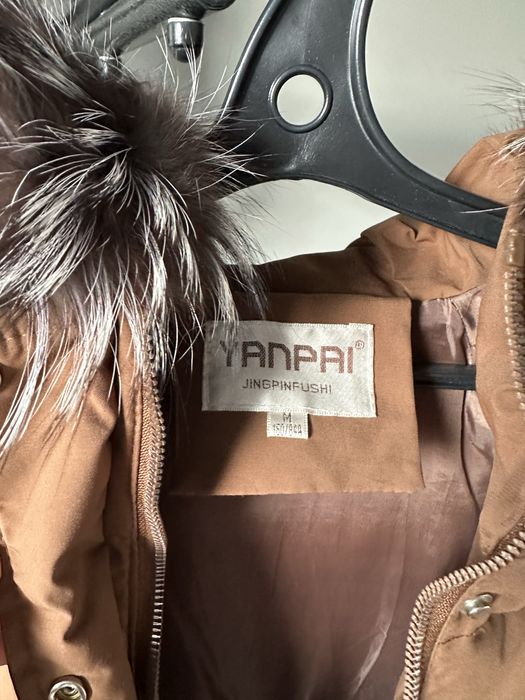 Продам зимнюю куртку М размер