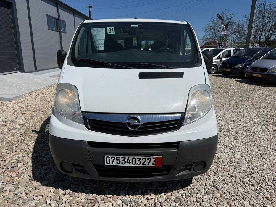 Renault trafic opel vivaro 9 locuri 2011 Credit prin TBI bank
