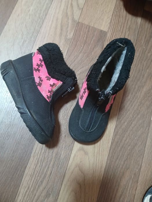 Продам сапожки детские