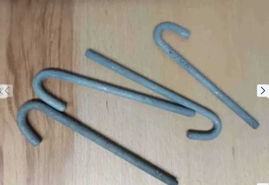 Carlig metalic cu filet metric