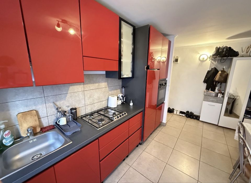 Apartament cu doua camere , zona Rogerius