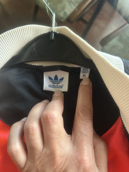 Тънко яке Adidas