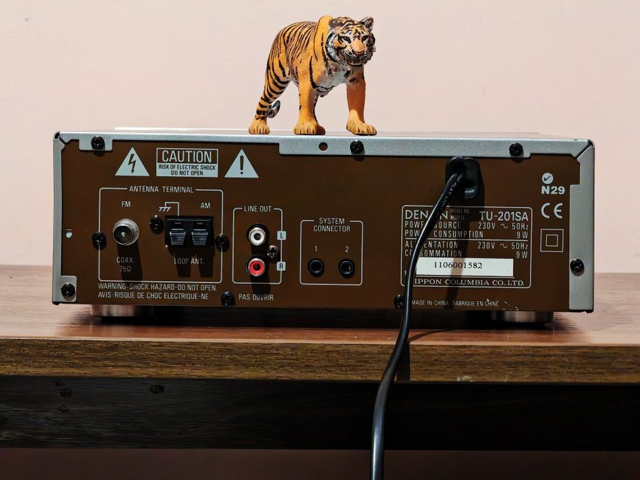 Denon TU-201SA Presta Series. Tuner digital  cu RDS/TEXT. Preț fix !