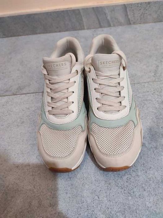 Skechers sport shoes