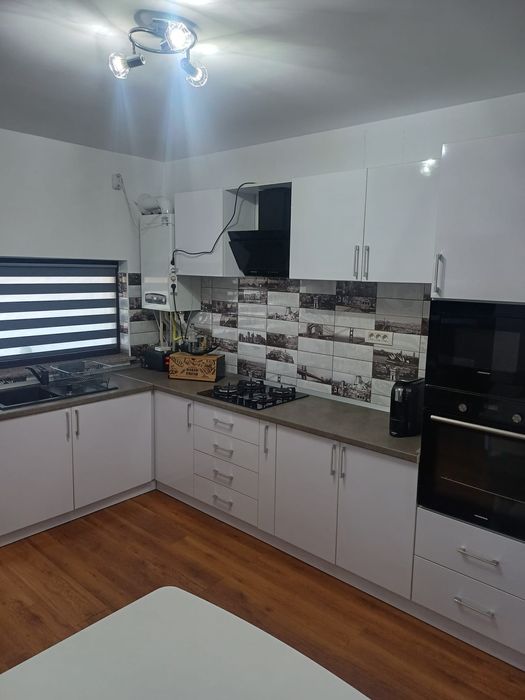 Vând Bucătărie Mobilier + Electrocasnice