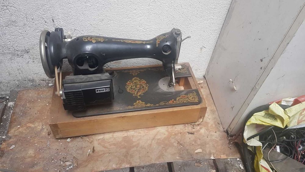 Запазени Офис-Бюра и други