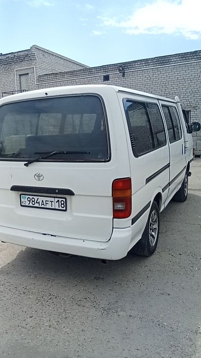 Микроавтобус Тойота Хайс