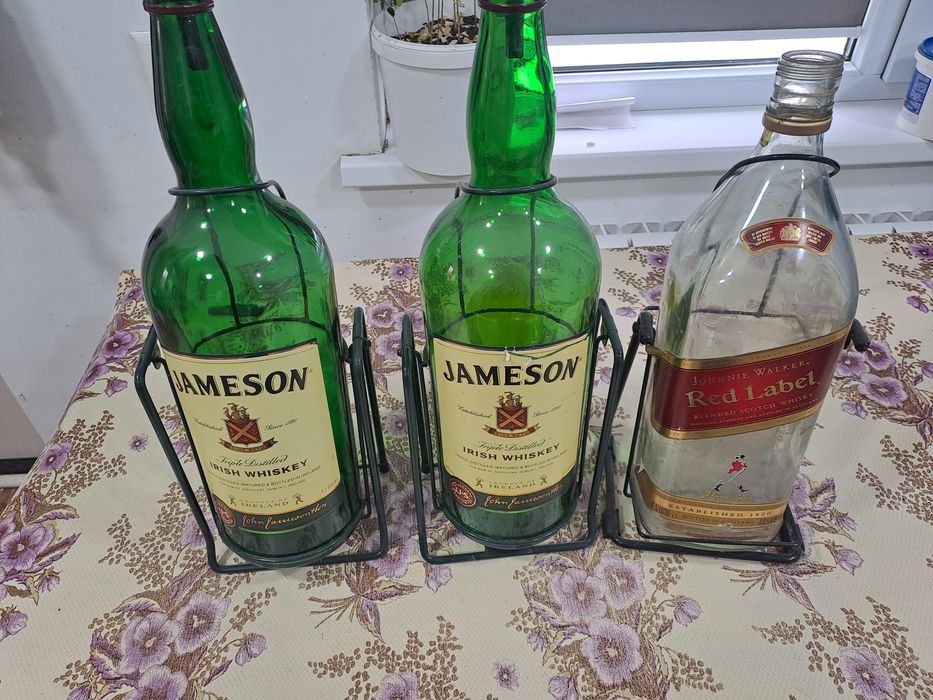 Продам бутылки из под виски