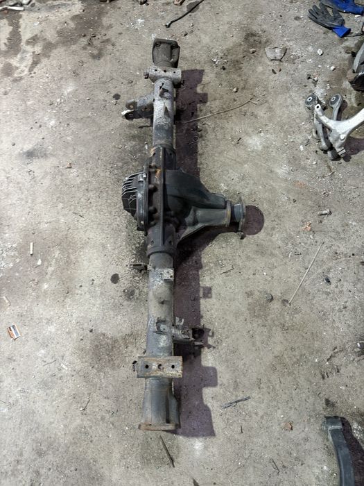 Nissan Navara d40 2.5dci 2008 година Avtomat Заден Диференциал