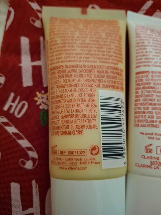 Set Clarins sigilat (cleanser + scrub)