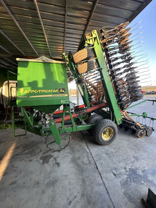 Сеялка John Deere 740A