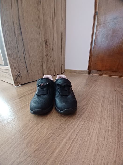 Маратонки матстар  номер 26 черни запазени